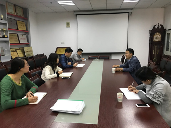 学校纪委委员调研外国语学院党风廉政建设工作