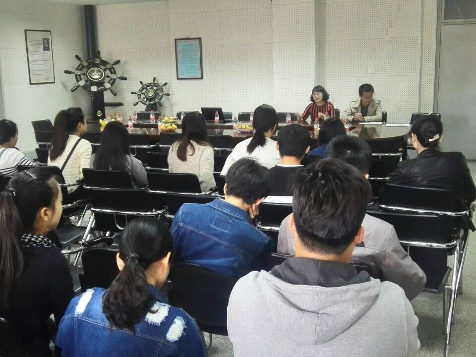            外国语学院新生入学教育之《校友影响力——大学成长与职业发展》 