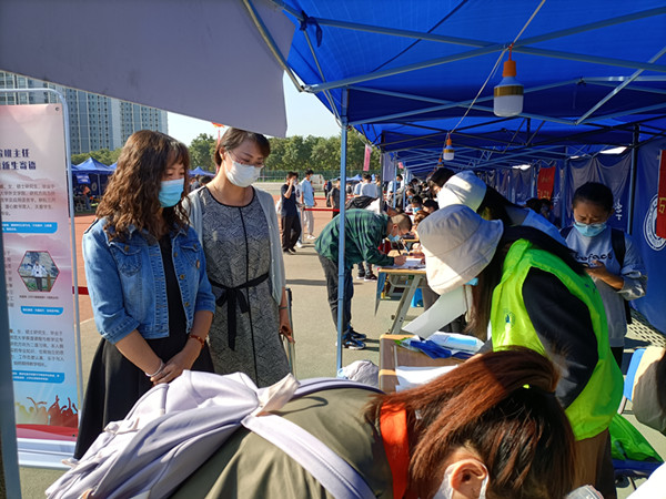 相遇兰理 青春起航——外国语学院用“心”迎新，与“新”连心