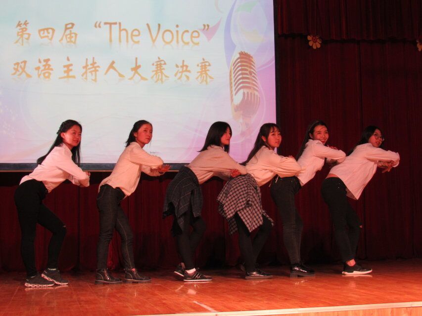            外国语学院第四届双语主持人大赛决赛圆满落幕               ——兰州理工大学红柳科技节活动纪实