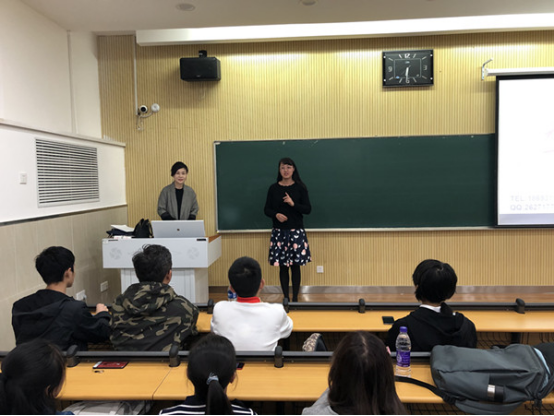 外国语学院2018级日语1班召开“无奋斗 不青春”主题班会