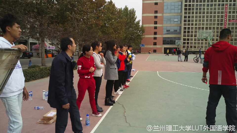           喜迎团学两代会 外国语学院活力青春篮球赛成功举办 