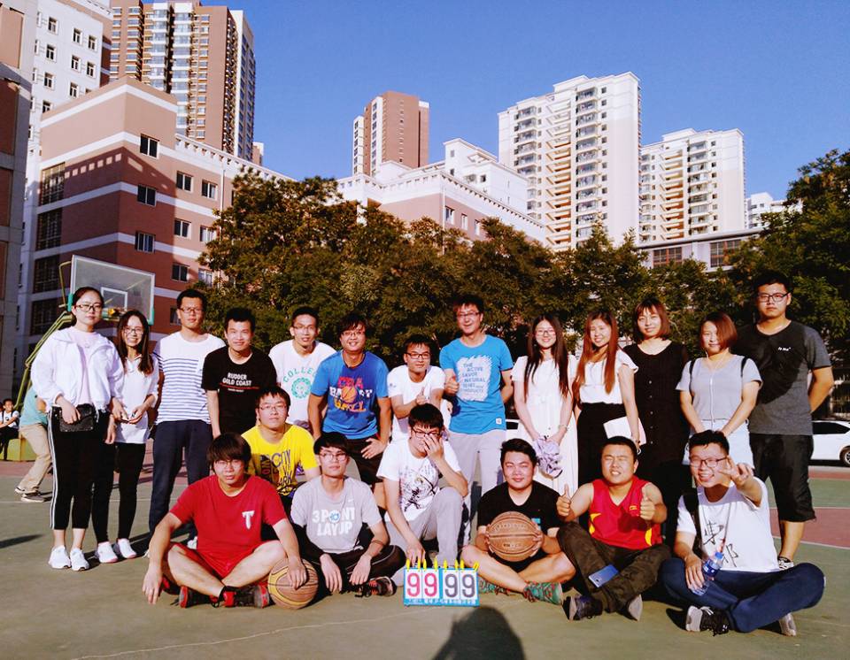            外国语学院“致青春”毕业季系列活动--师生友谊篮球赛圆满结束 