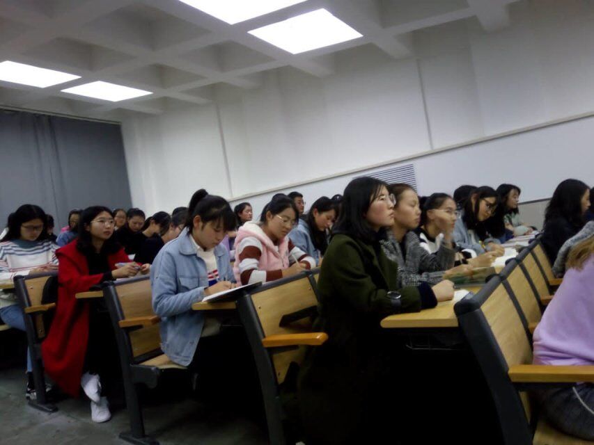            外国语学院新生干部培训进行中 