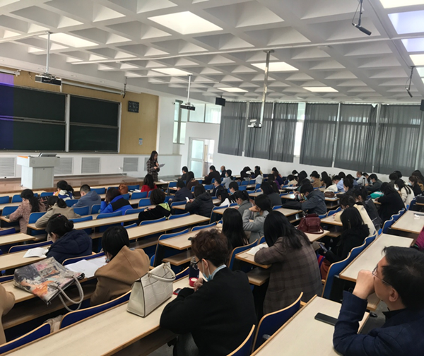 外国语学院集体学习“习近平在看望参加政协会议的医药卫生界教育界委员时的讲话精神”