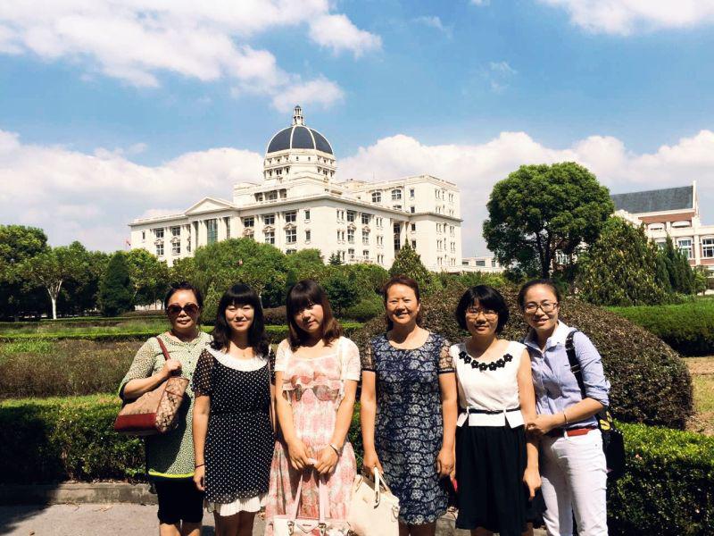            外国语学院六名教师赴上海外国语大学进修学习 